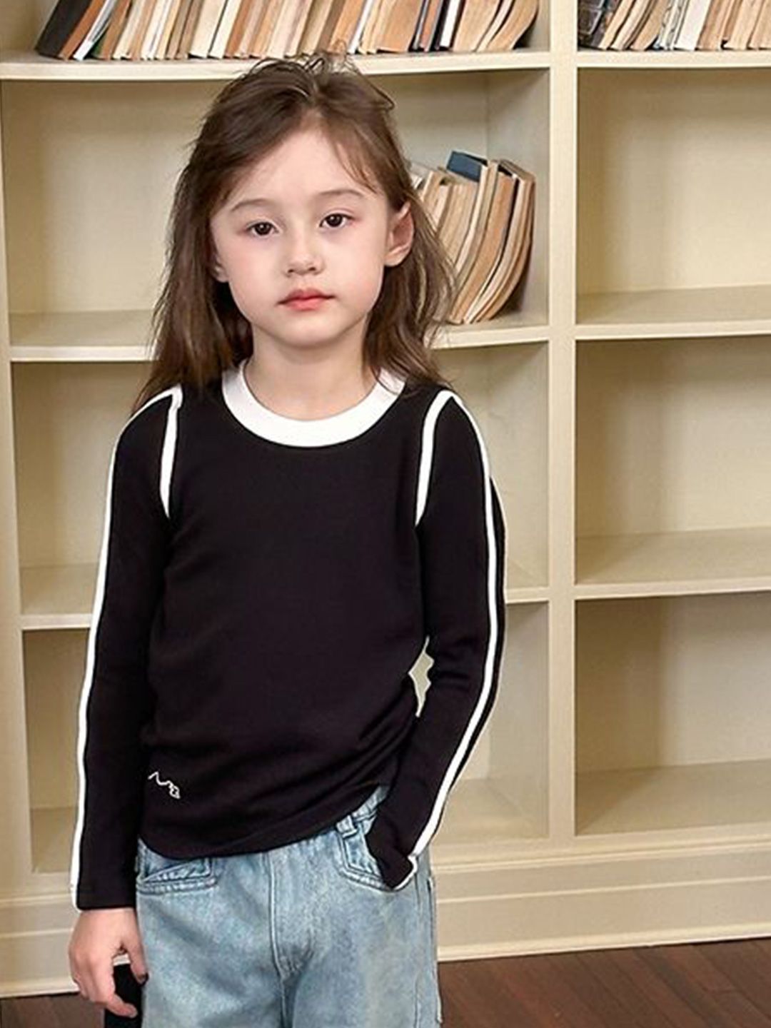 LULU & SKY Girls Round Neck Top