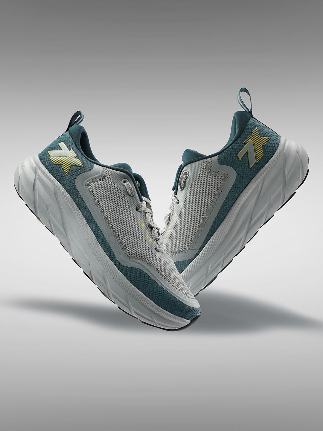 Liberty Men Mesh Non-Marking Running Shoes