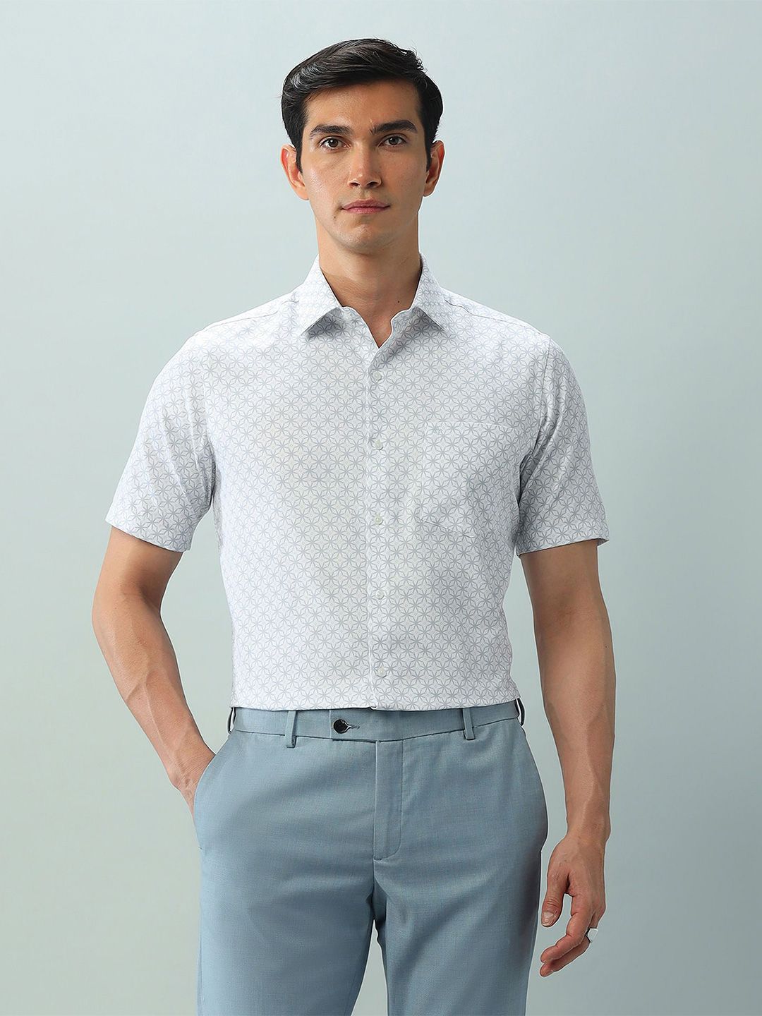 Arrow Men Classic Opaque Printed Casual Shirt