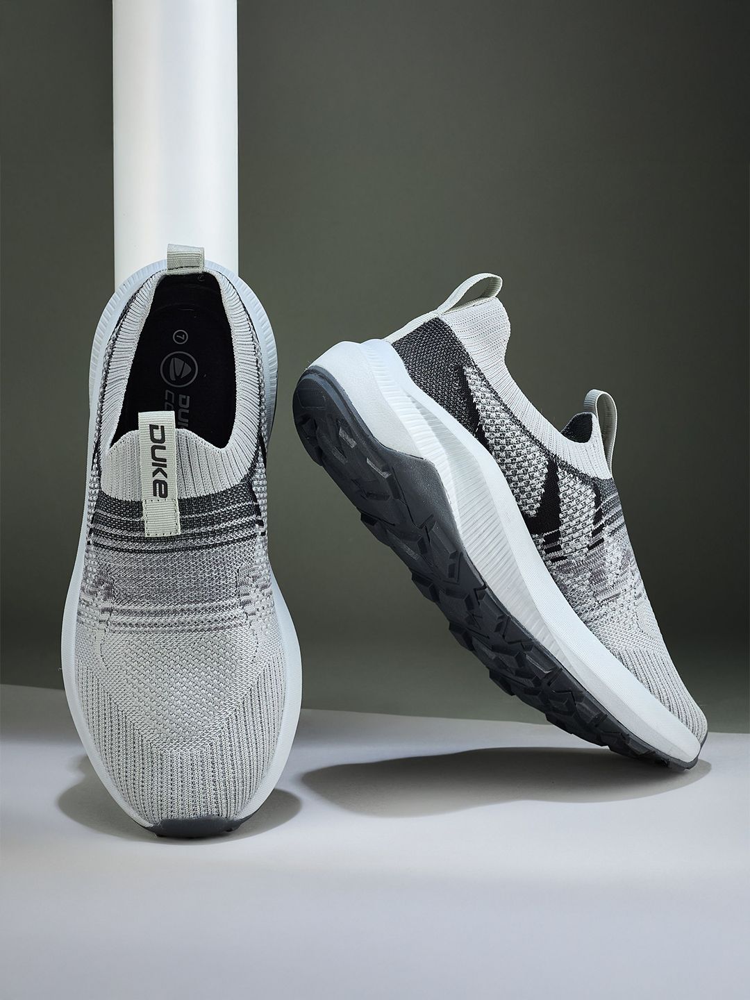 Duke Men UrbanKnit Walking Shoes
