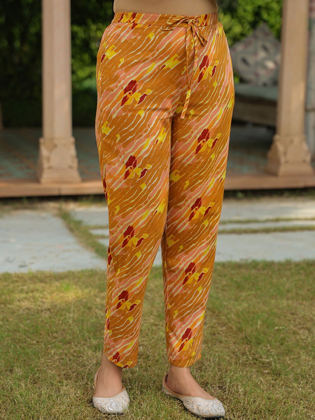 Aramya Women Printed Ethnic Palazzos