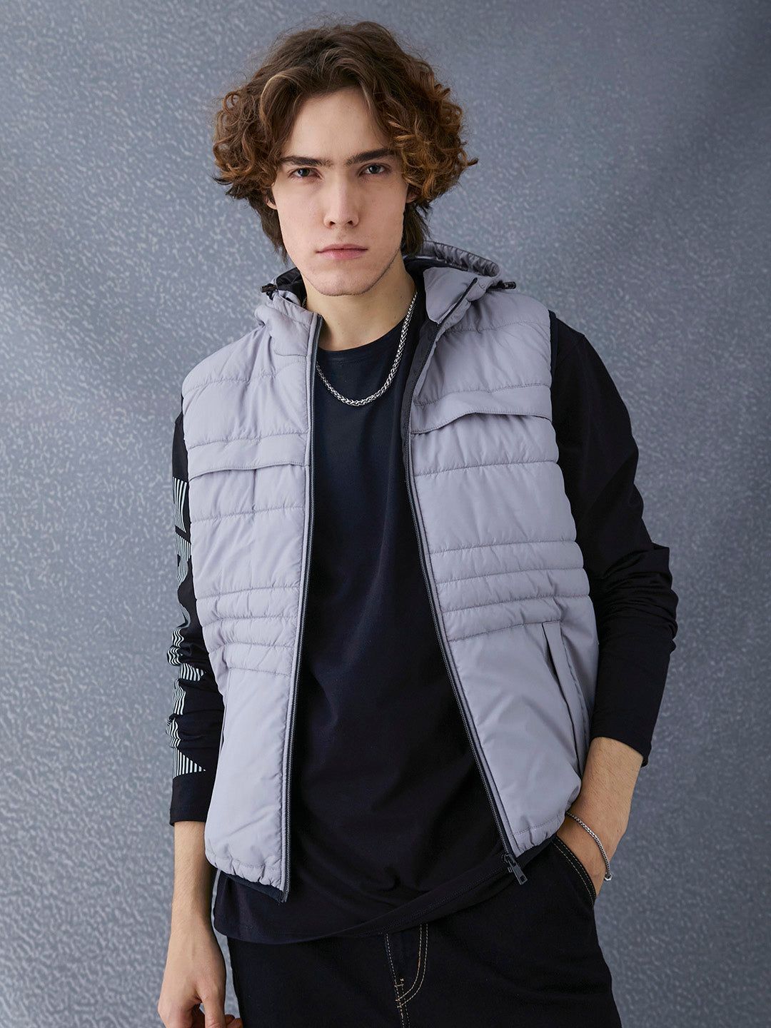 VOLTEDGE Men Hooded Solid Casual Lightweight Gilet Jacket