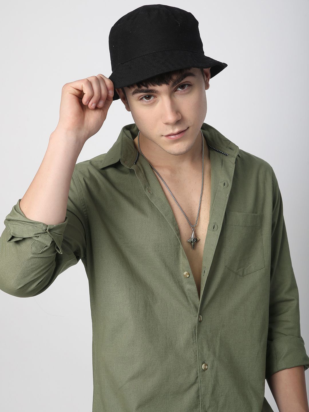 VASTRADO Men Classic Slim Fit Opaque Casual Shirt