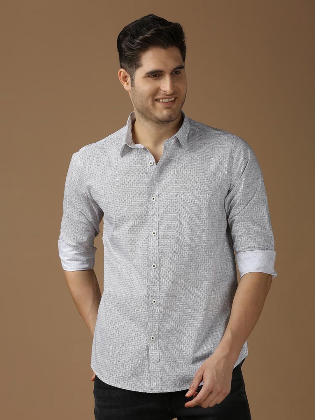 SNX Men Spread Collar Micro Ditsy Printed Cotton Casual Shirt