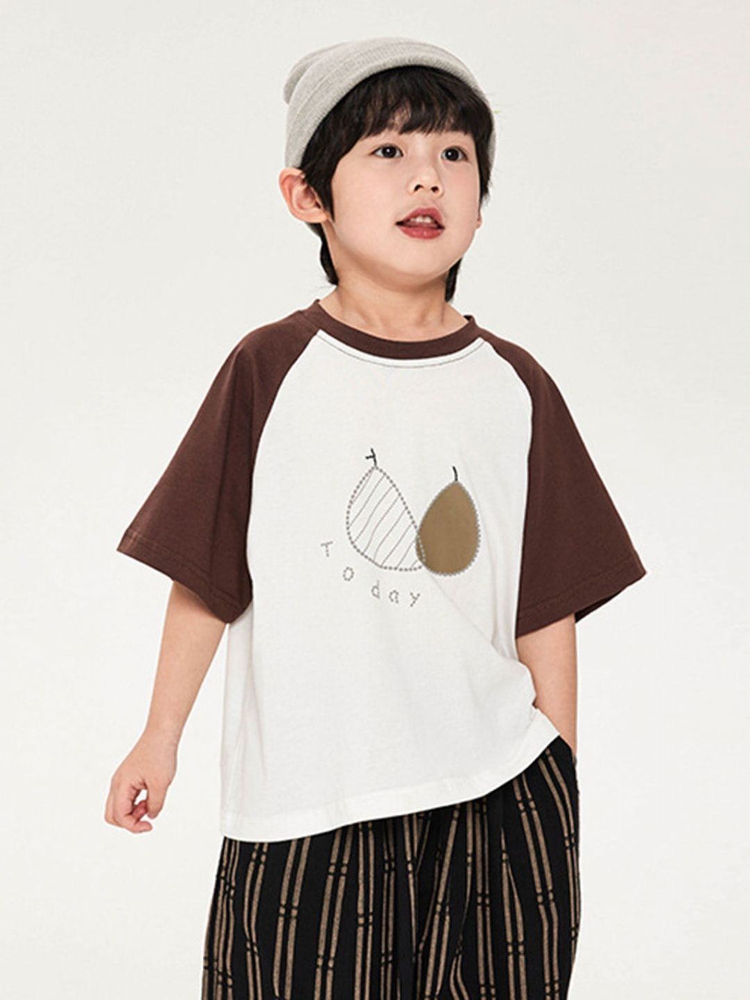 LULU & SKY Boys Printed Mandarin Collar Drop-Shoulder Sleeves Monochrome Raw Edge Boxy T-shirt