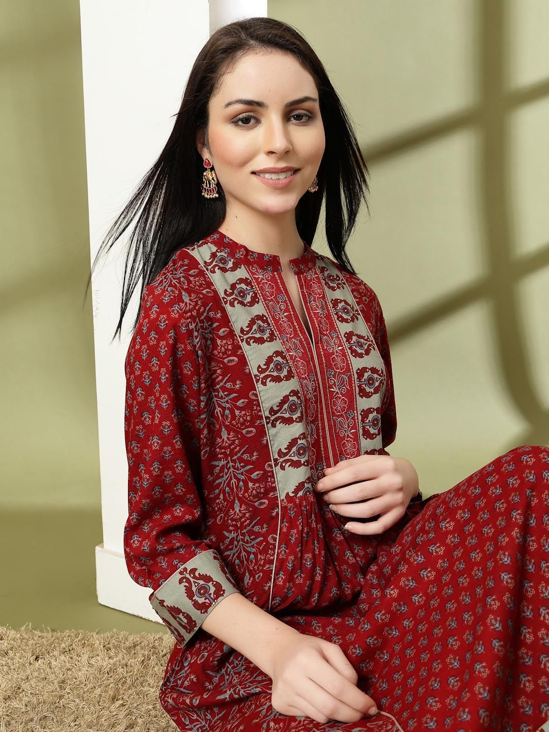 Floral Printed A-Line Kurta Nayam By Lakshita Floral Printed Mandarin Collar Stones Detail A-Line Kurta