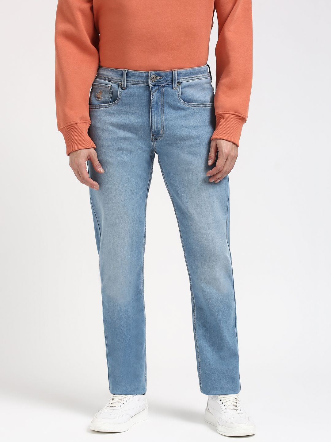 Peter England Casuals Men Carrot Slim Fit Light Fade Jeans