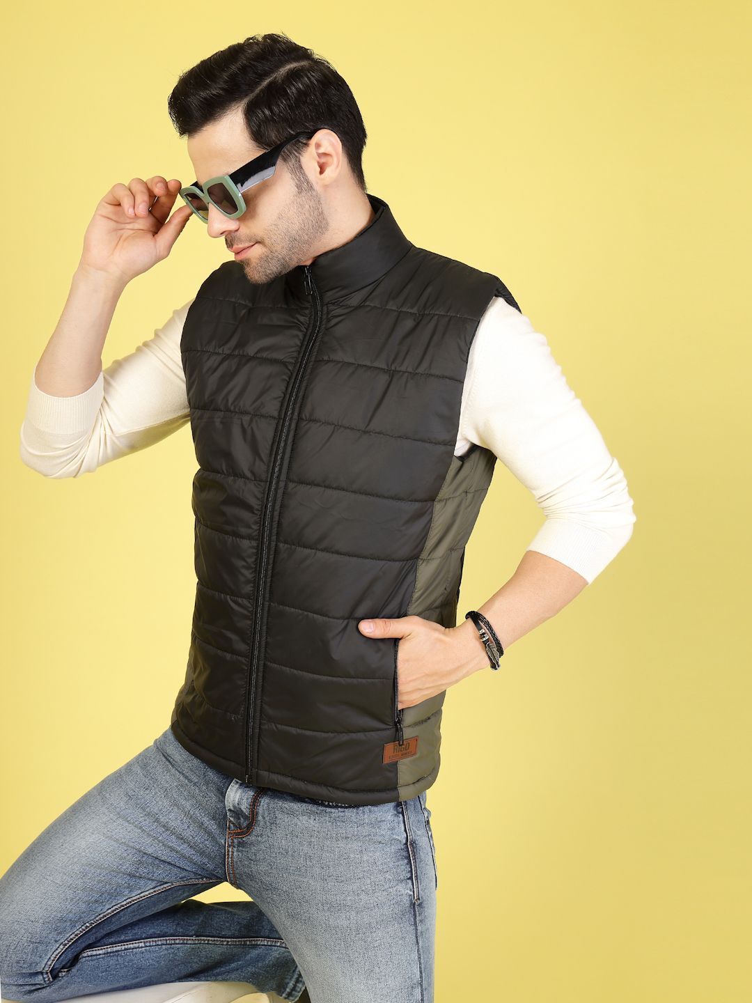 Rigo Men Mock Collar Solid Casual Water Resistant Gilet Jacket