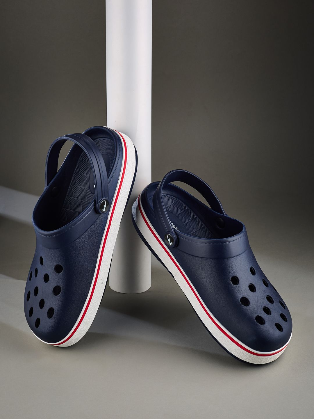 Campus Men GC-4026 Colourblocked Clogs