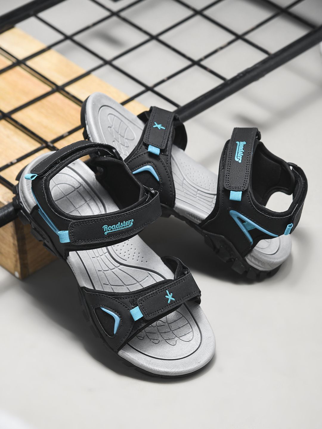 The Roadster Lifestyle Co Men Sports Sandals