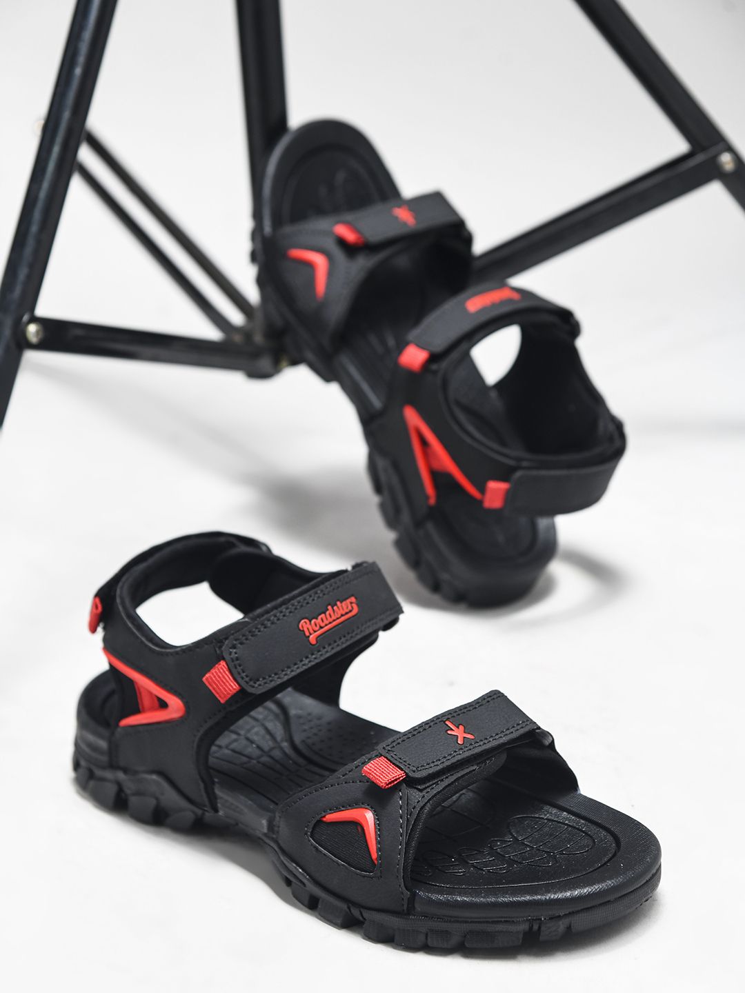 The Roadster Lifestyle Co. Men Sports Sandals