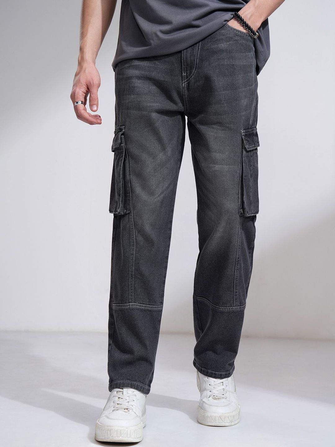 HIGHLANDER Men Straight Fit High-Rise Stretchable Cargo Jeans