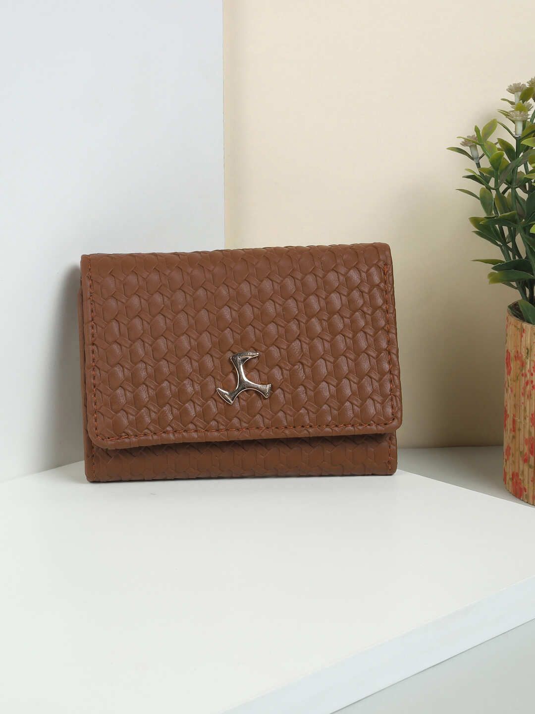 Mochi Women Wallets deal from myntra