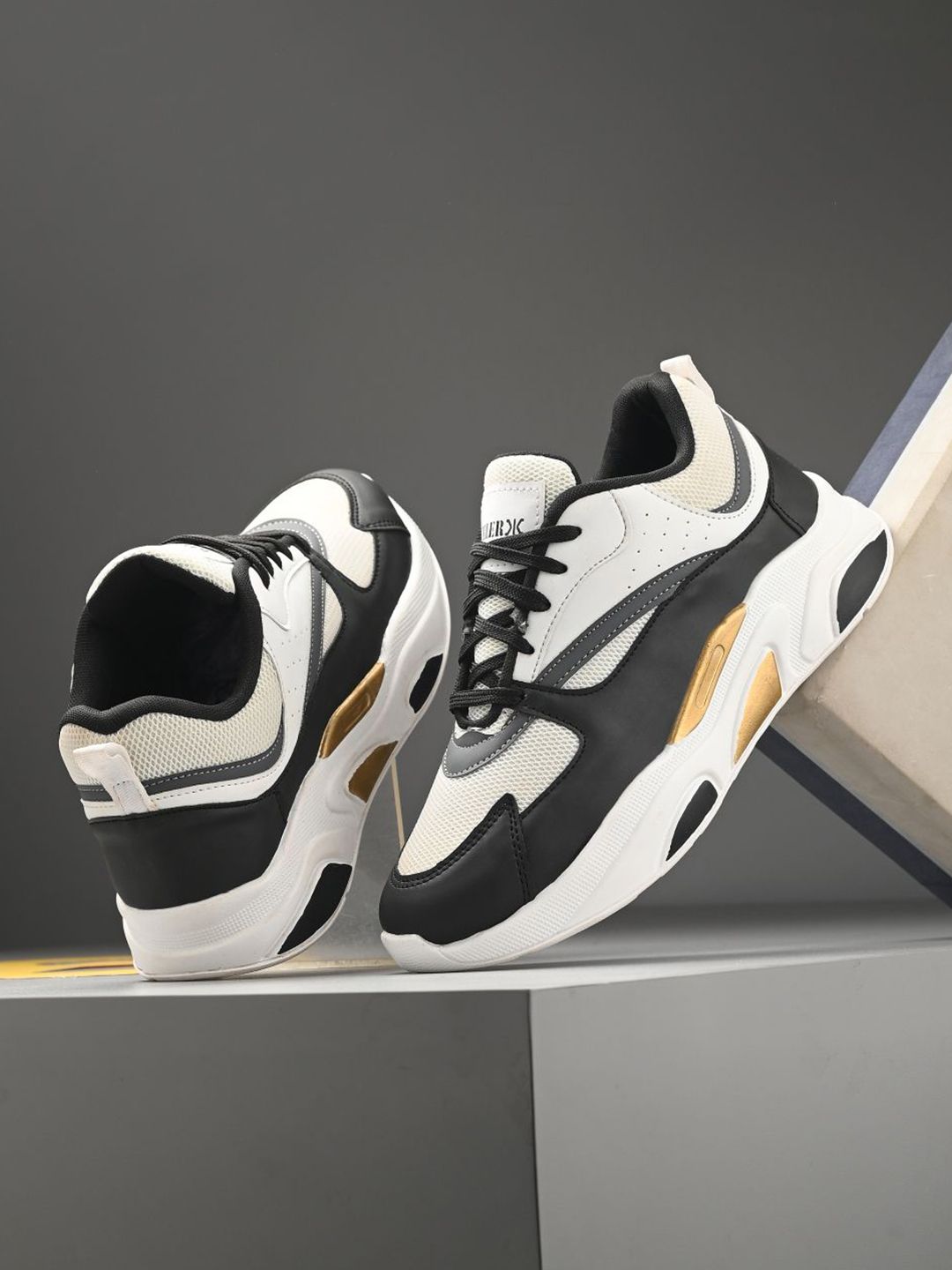 Killer Killer Men Mesh Training or Gym Non-Marking Shoes
