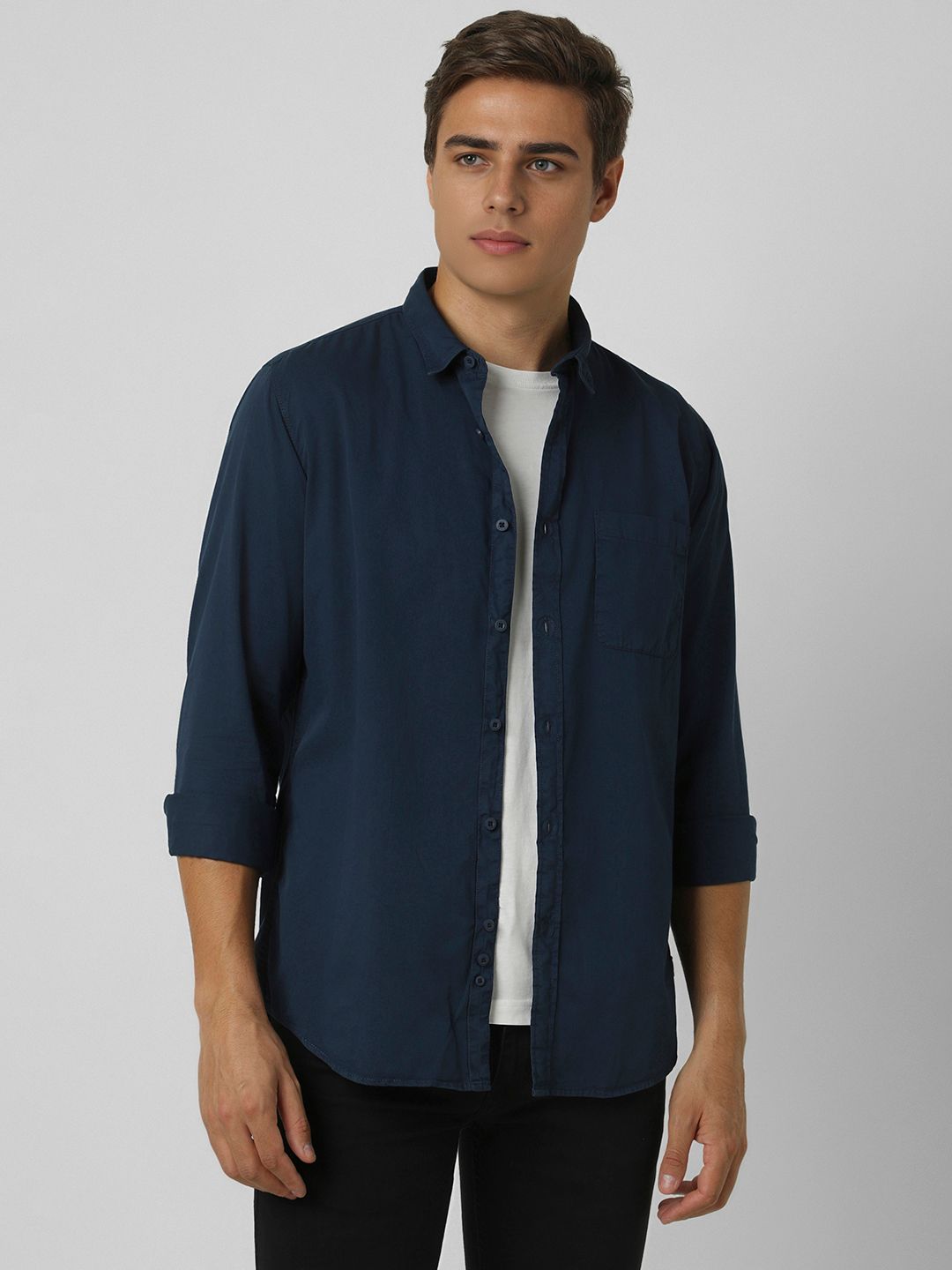 VAN HEUSEN DENIM LABS Men Spread Collar Solid Cotton Casual Shirt