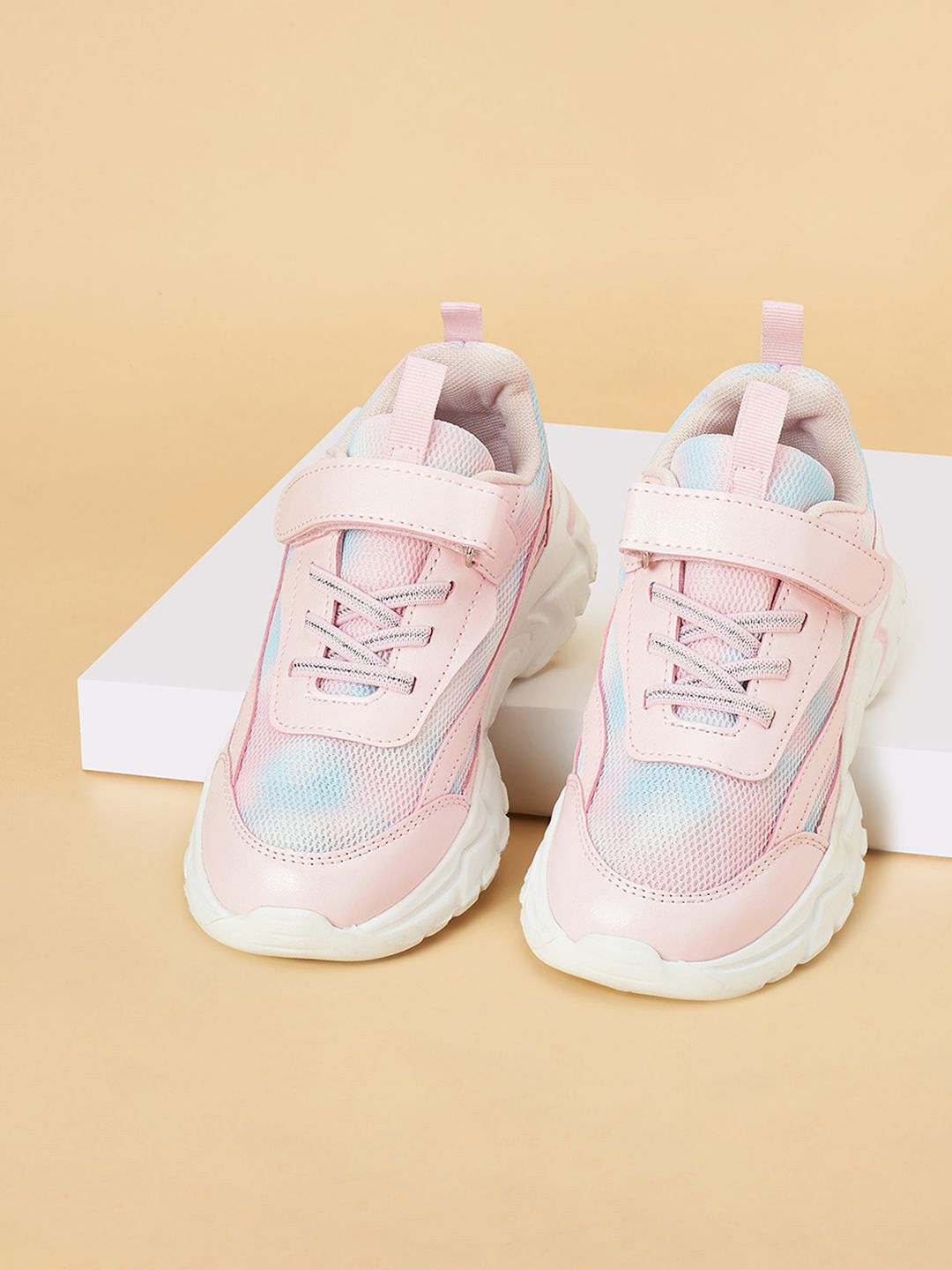 Pantaloons Junior Girls Non-Marking Running Shoes