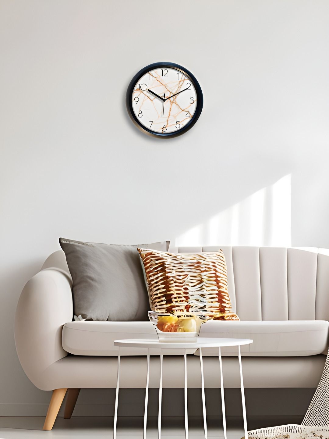 Aura Aura White & Black Printed Contemporary Wall Clock