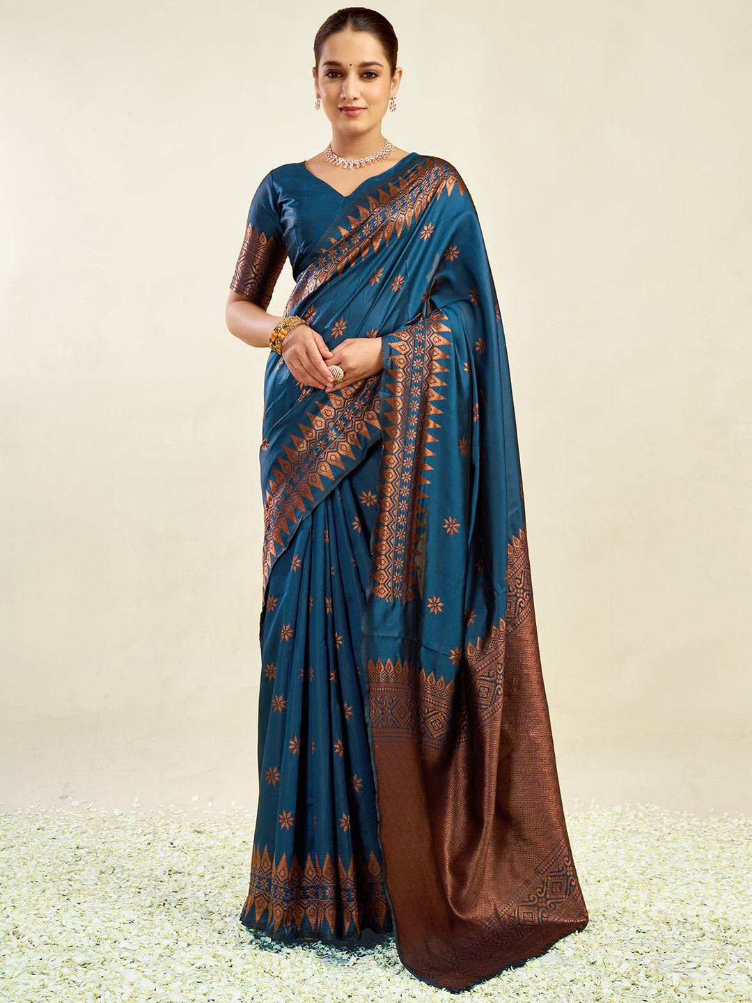 KALINI Ethnic Motifs Woven Design Zari Banarasi Saree