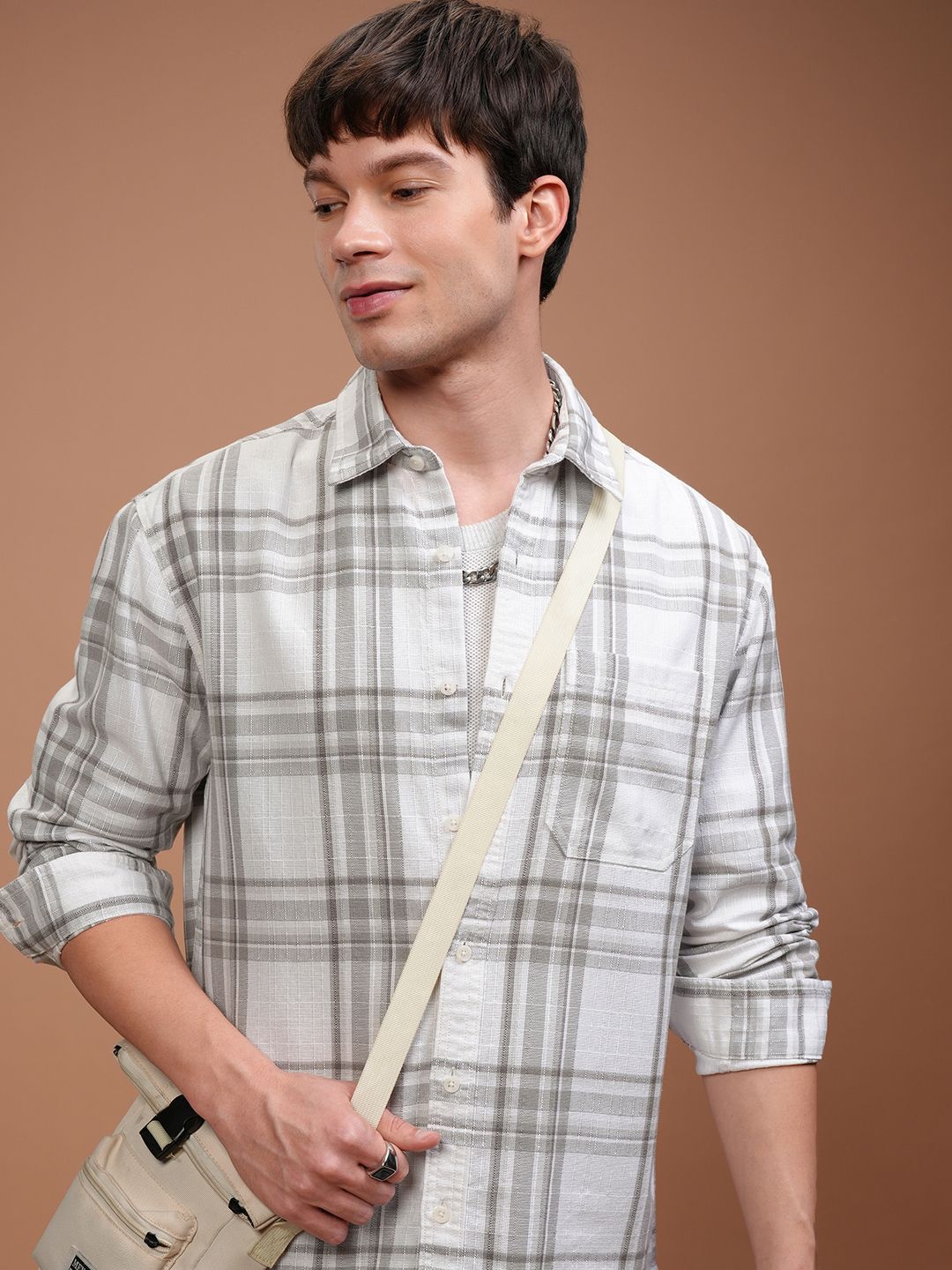 HIGHLANDER Men Checked Relaxed Fit Shirt