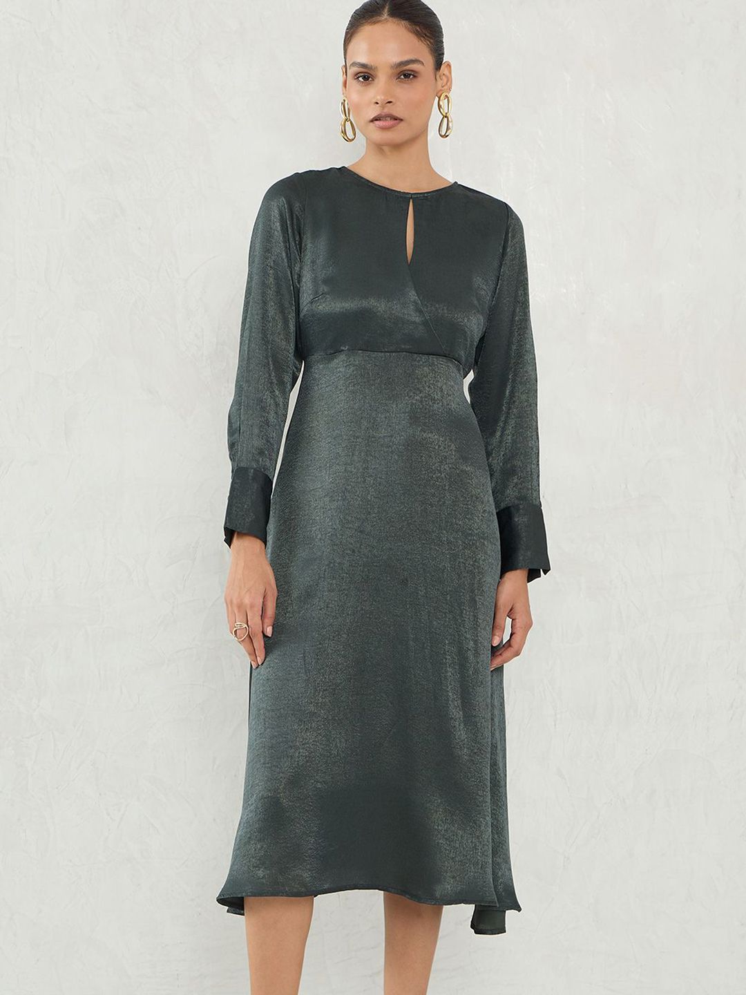 FEMMELLA Women Keyhole Neck Satin A-Line Midi Dress