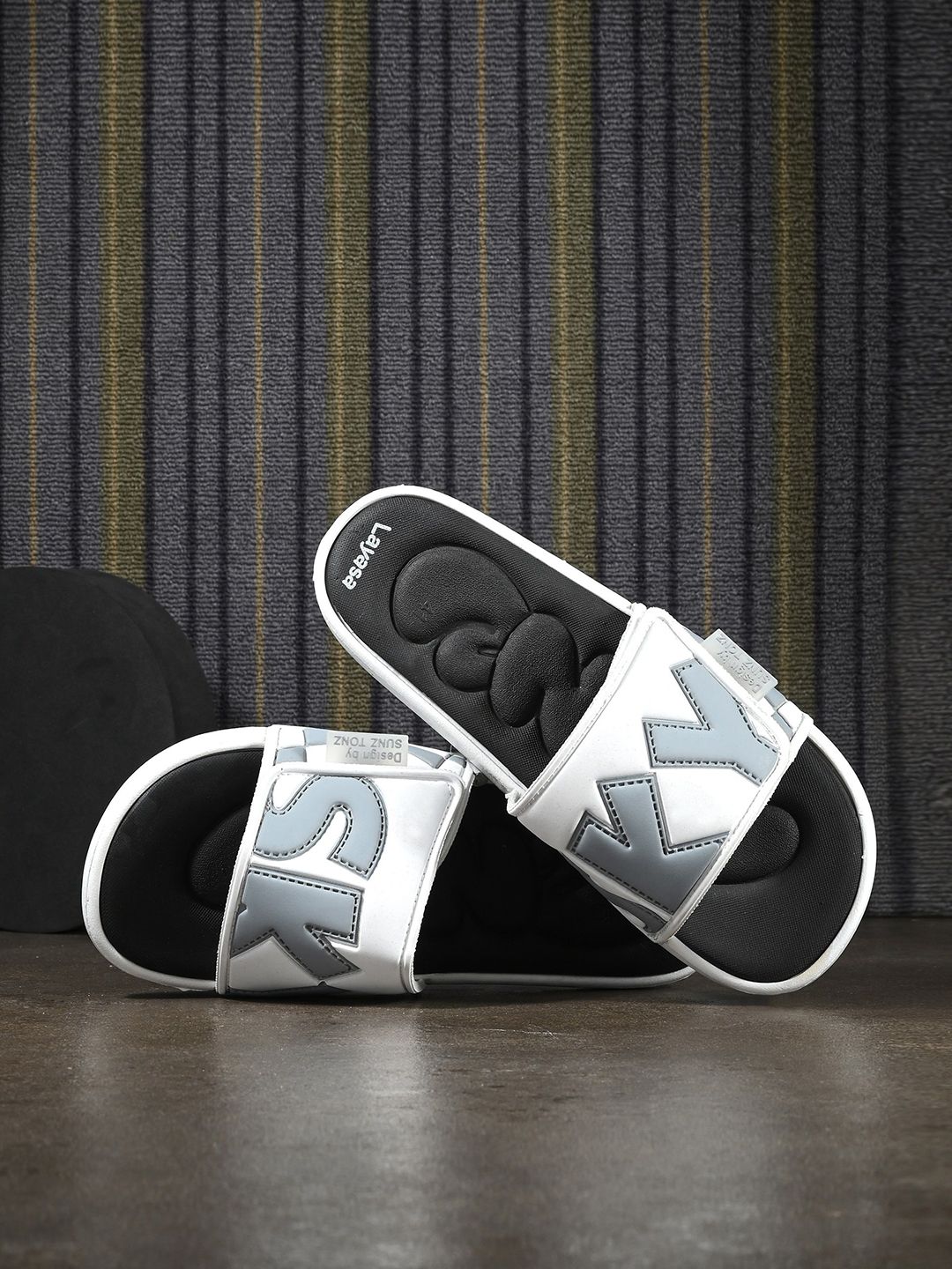 Layasa Men Printed Sliders