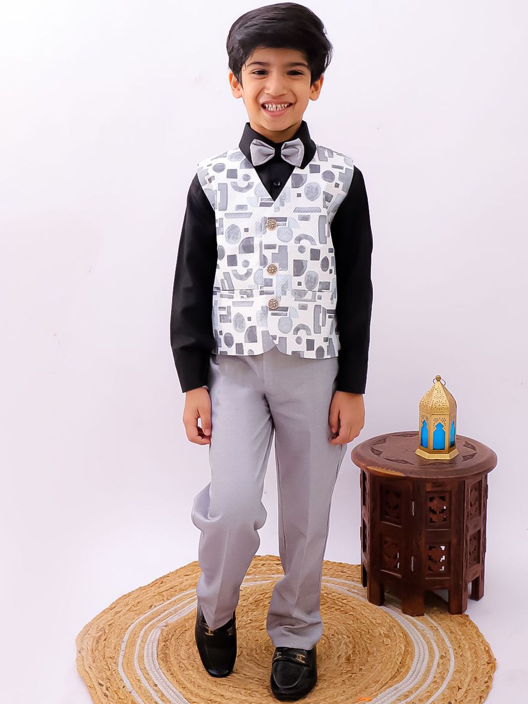 BAESD Boys Printed Three-Piece Suit With Bow Tie