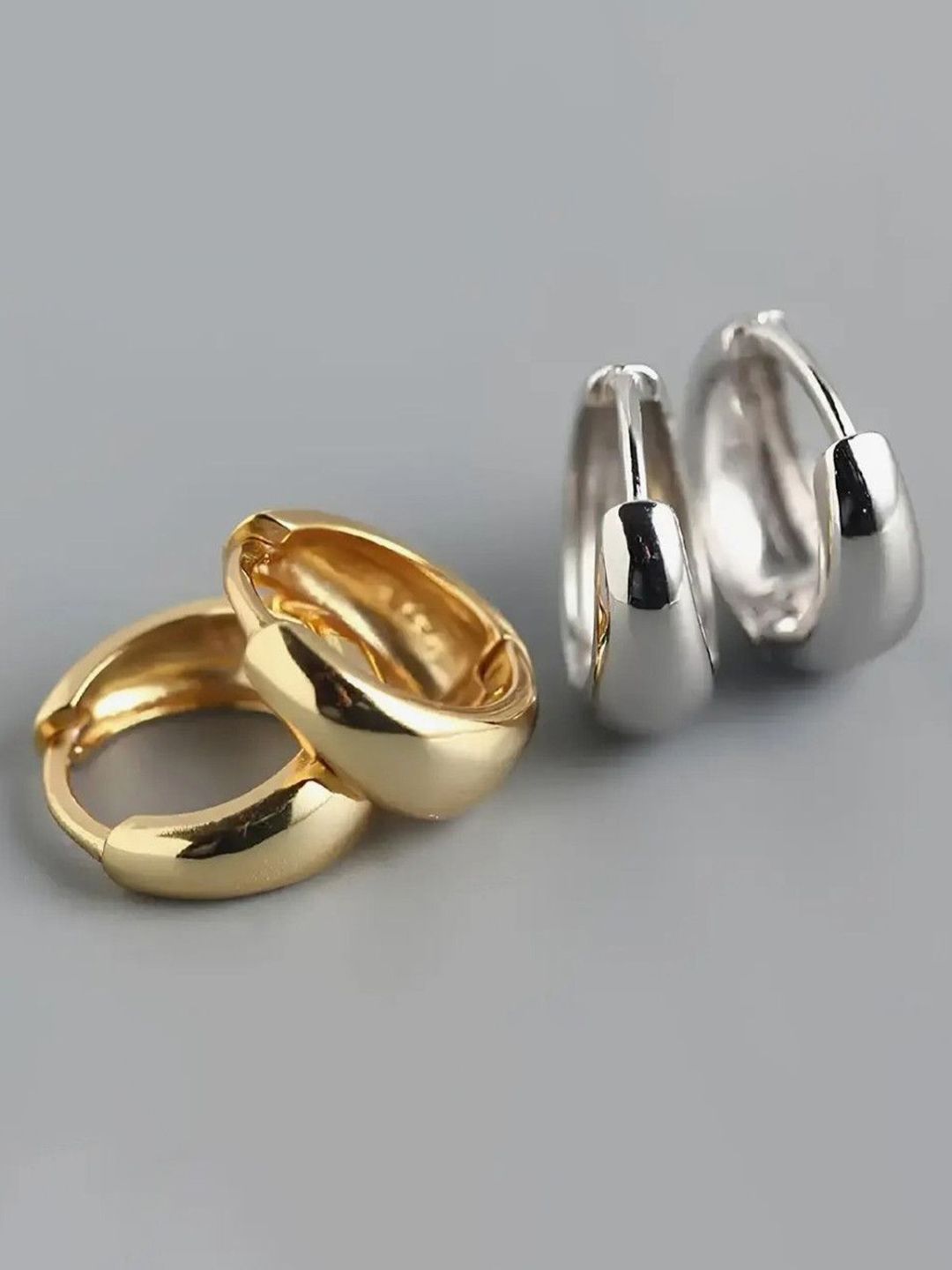 Teeragaj Unisex Set Of 2 Stainless Steel Circular Shaped Hoop Earrings