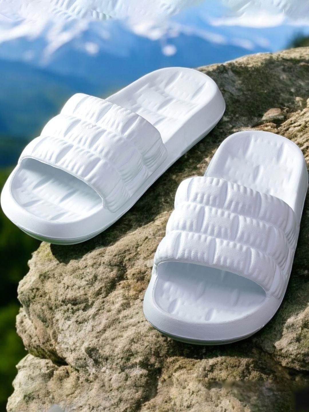 Pampy Angel Men White Flip Flops