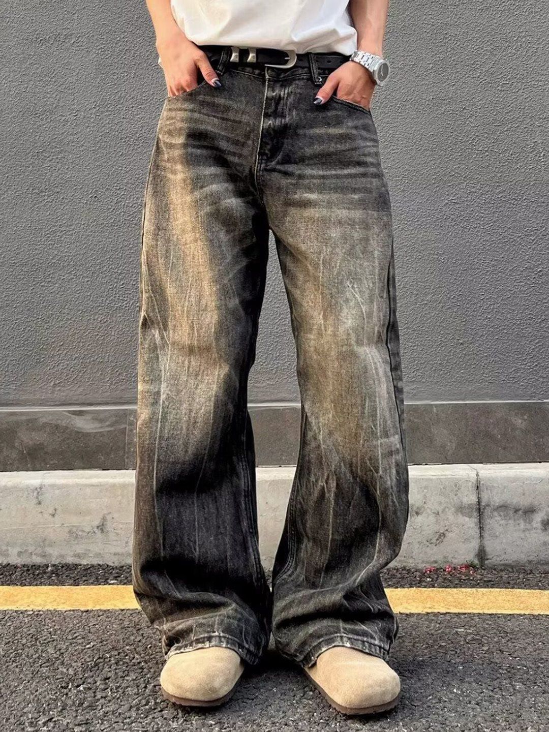 StyleCast x Revolte Men Baggy Mid-Rise Light Fade Jeans