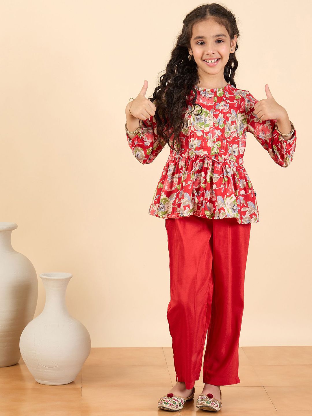 StyloBug Girls Floral Printed Pleated Kurti with Trousers