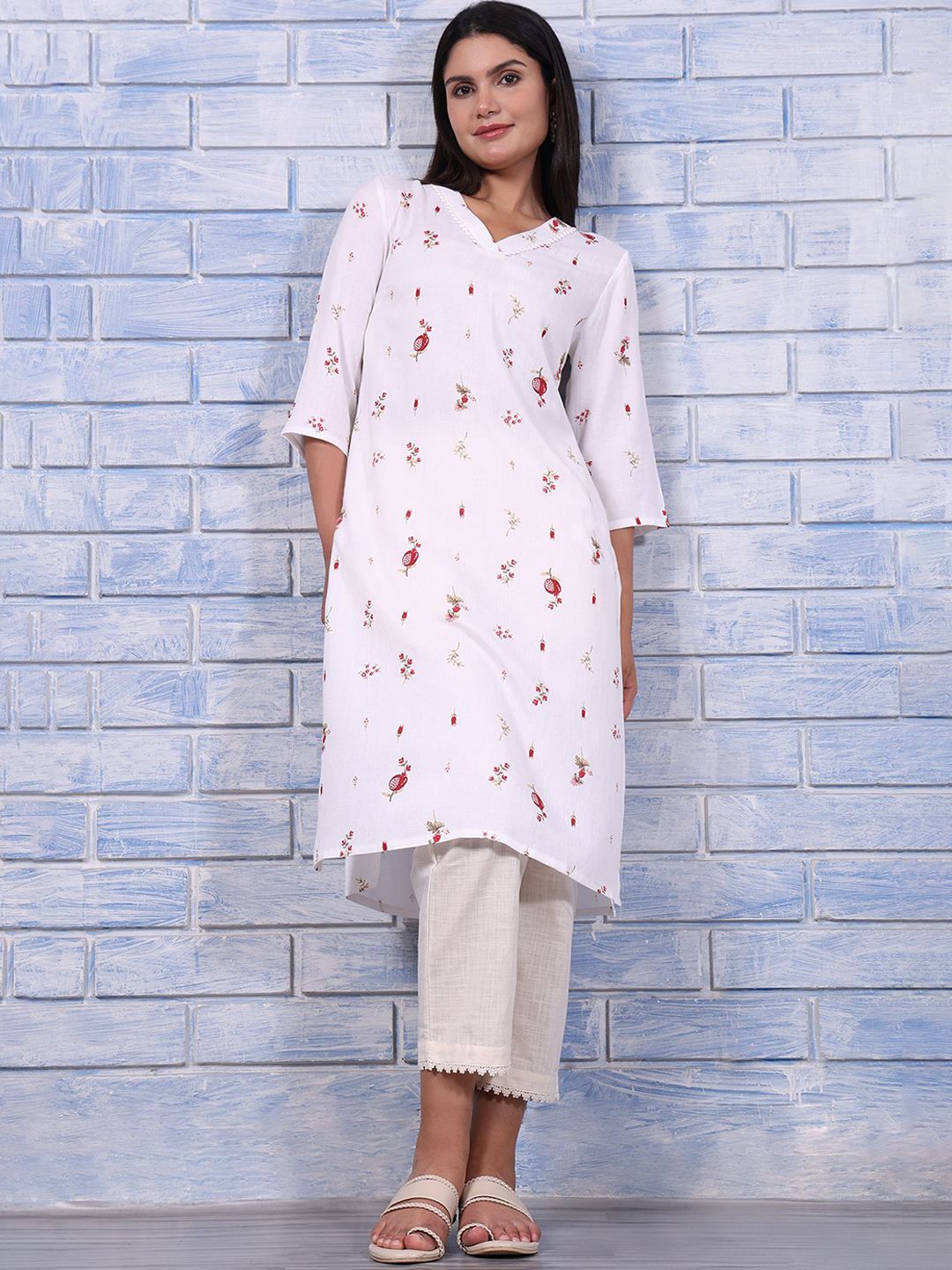 W W Women Floral Printed Daily Straight Kurta