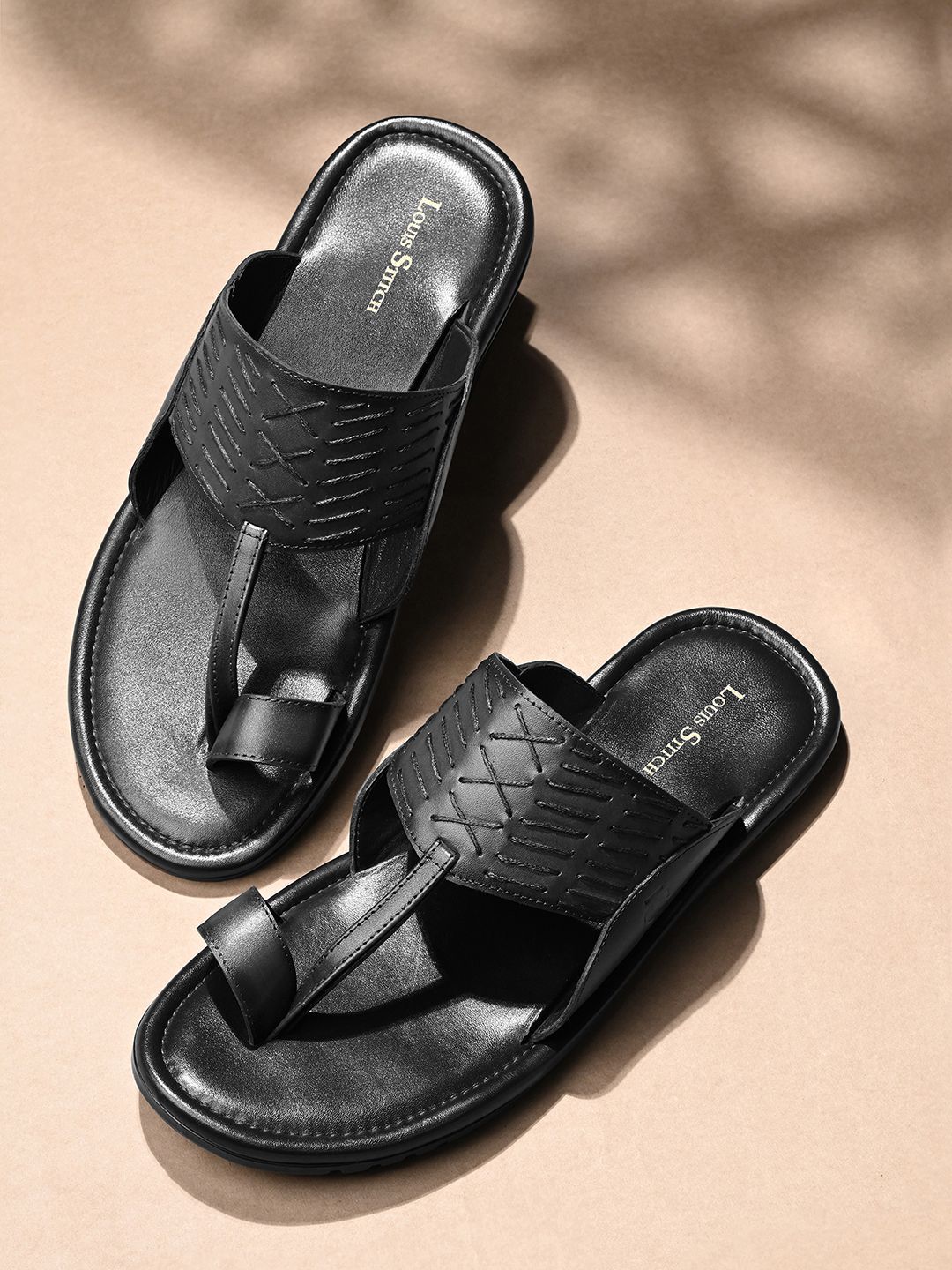 LOUIS STITCH Men Kolhapuri Style Lightweight Toe Ring Leather Sandals