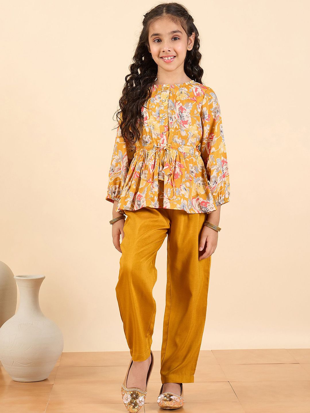StyloBug Girls Floral Printed Pleated Kurti with Trousers