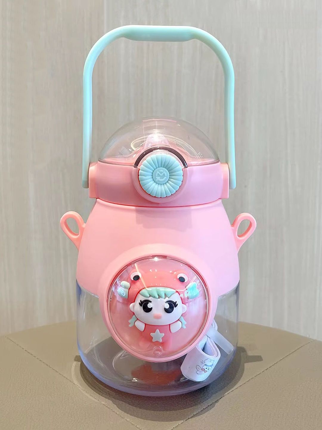 Kritiu Kids Peach Cute Patch Sipper Water Bottle - 900 ml
