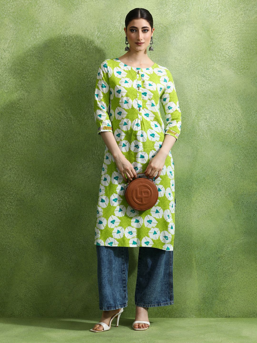 Jaipur Kurti Women Floral Printed Round Neck Straight Kurta