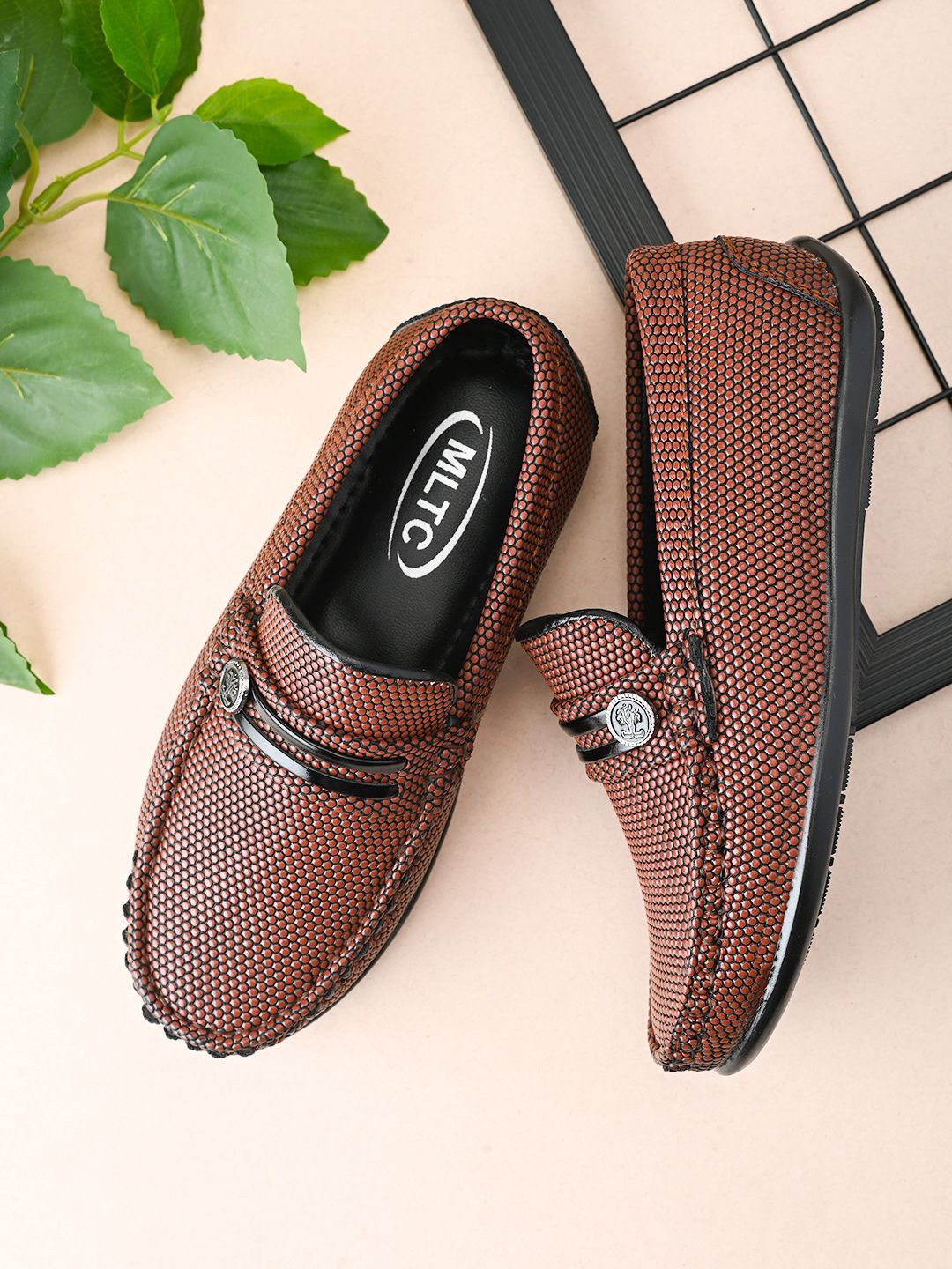 MLTC MLTC Boys Textured Round Toe Slip-On Loafers