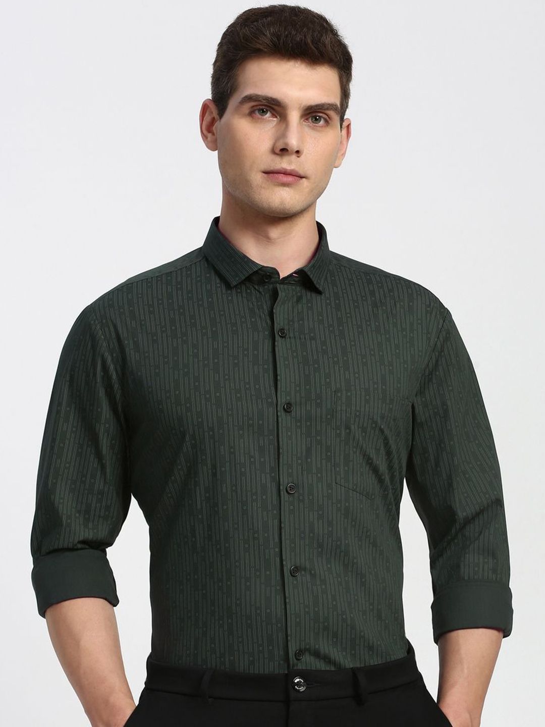 Peter England Men Slim Fit Geometric Printed Spread Collar Formal Cotton Shirt