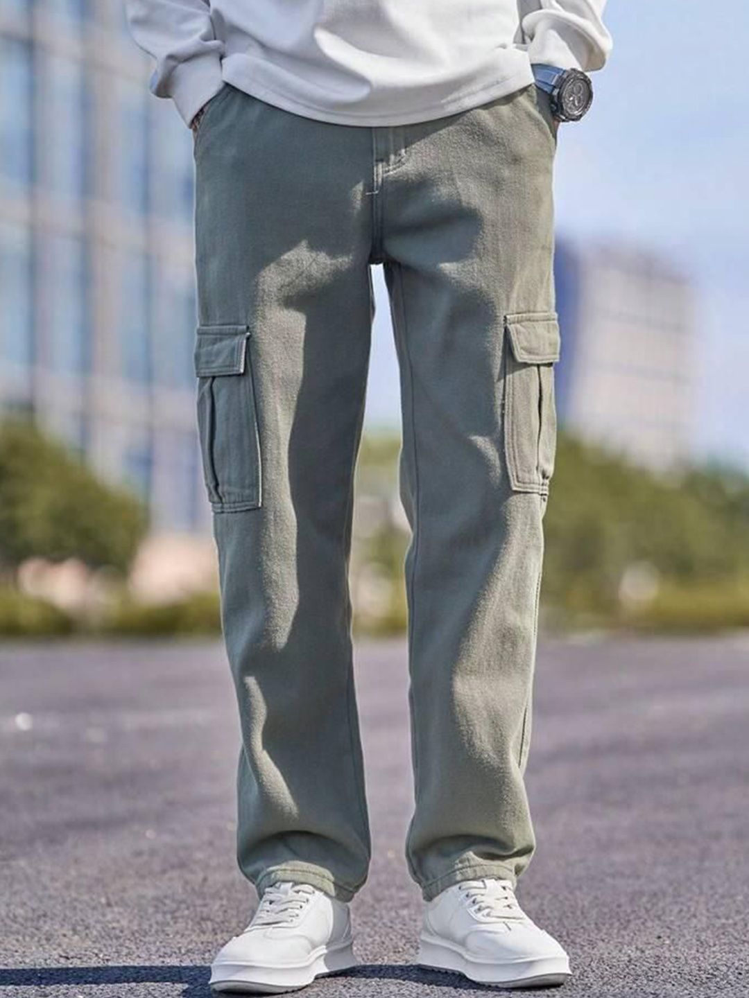 me Queen Men Straight Fit Mid-Rise Cargo Styles Jeans
