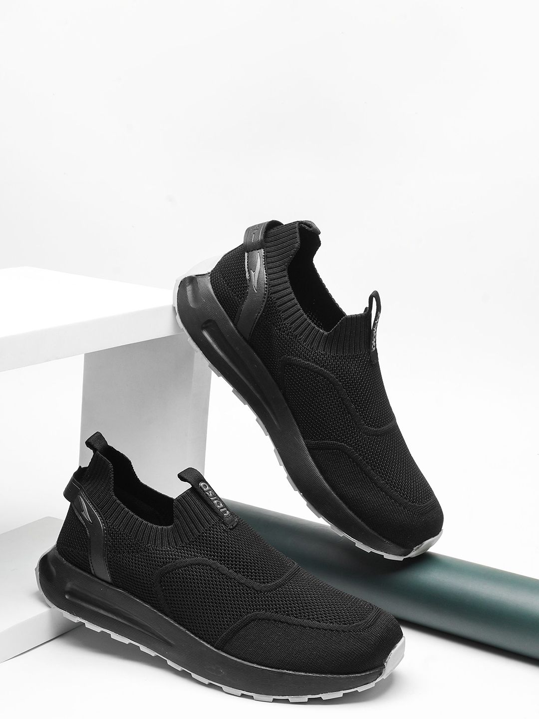 ASIAN Men Textured Slip-On Sneakers