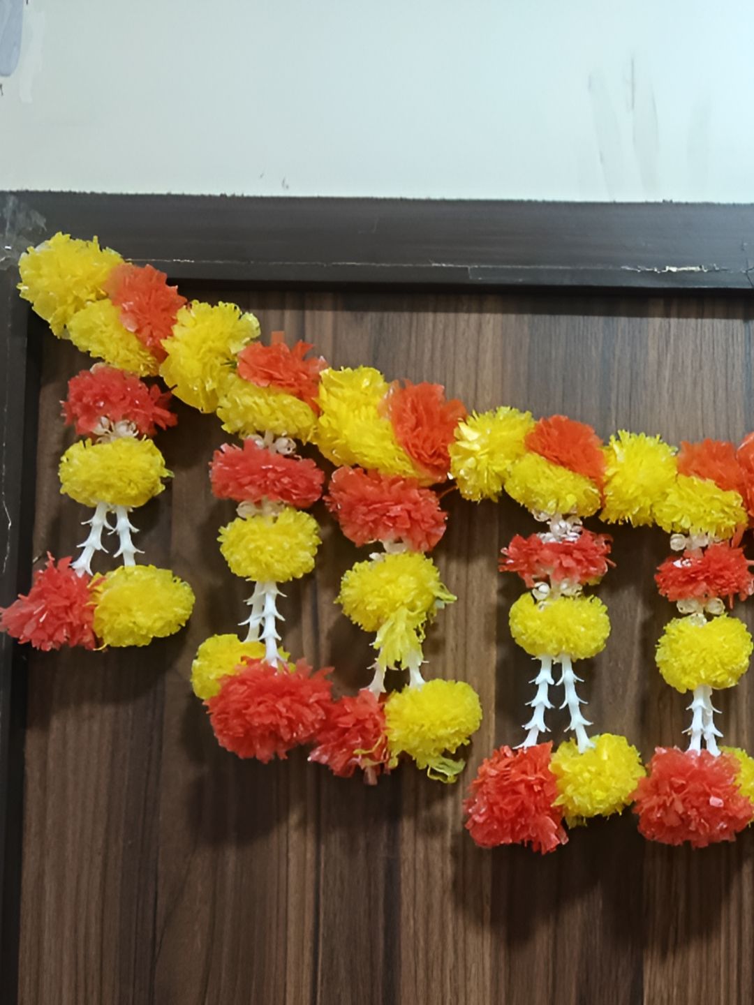 Nutts Yellow & White Marigold With Mogra Bandhanwar Festive Decor