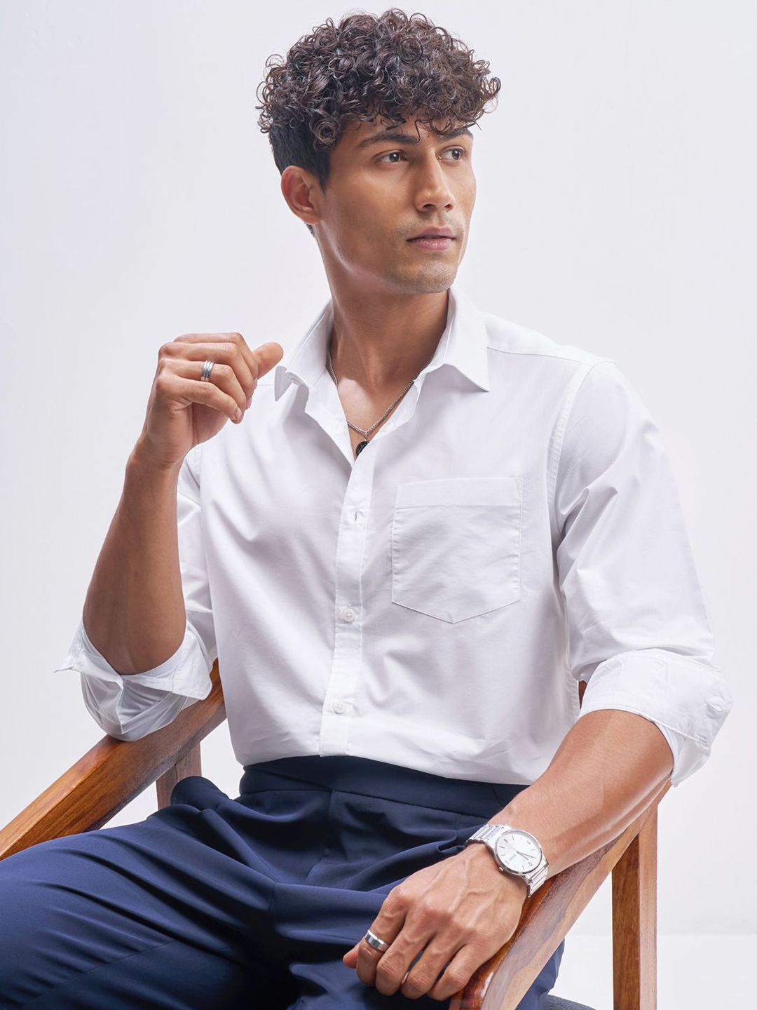 HIGHLANDER Men Slim Fit Solid Spread Collar Casual Shirt