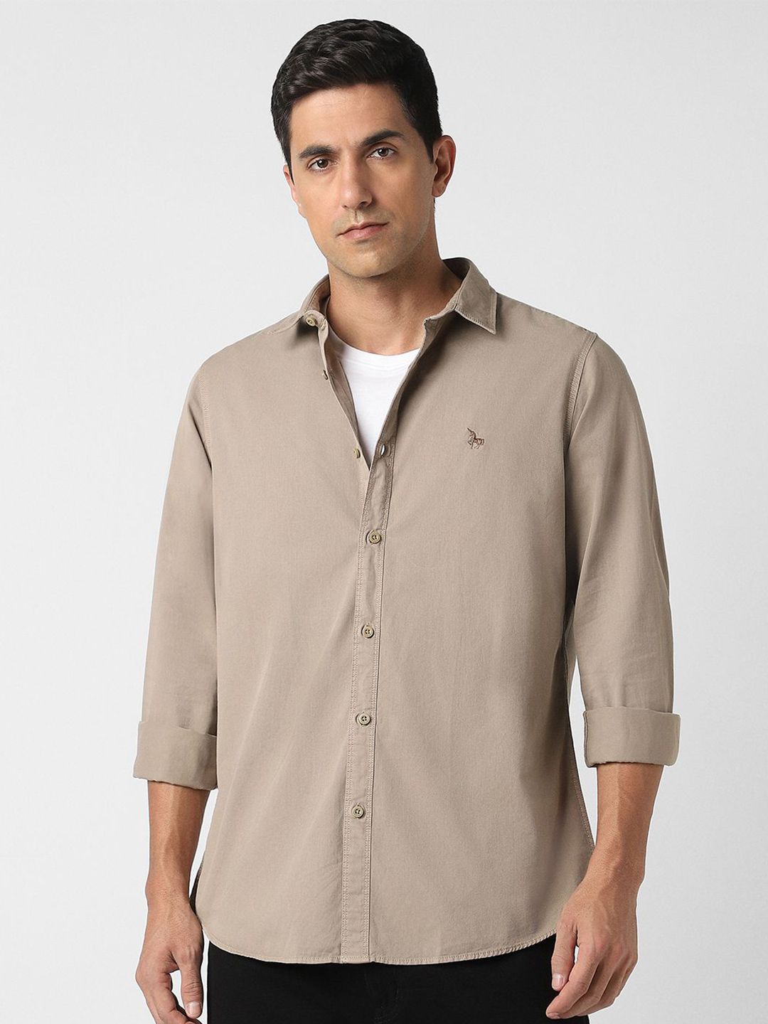 VAN HEUSEN DENIM LABS Men Solid Spread Collar Pure Cotton Casual Shirt