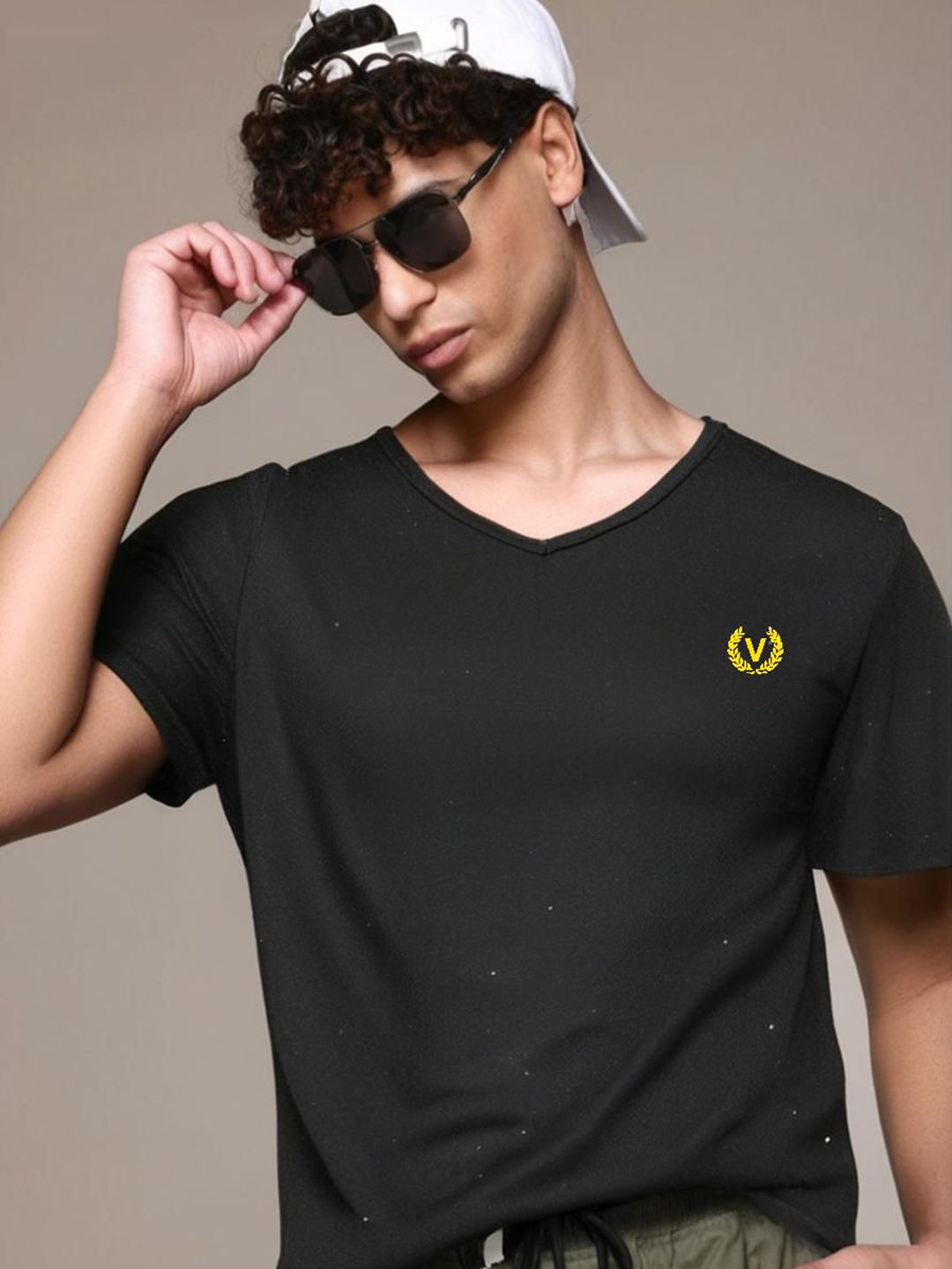 MACK JONNEY Men Solid V-Neck Cotton T-shirt