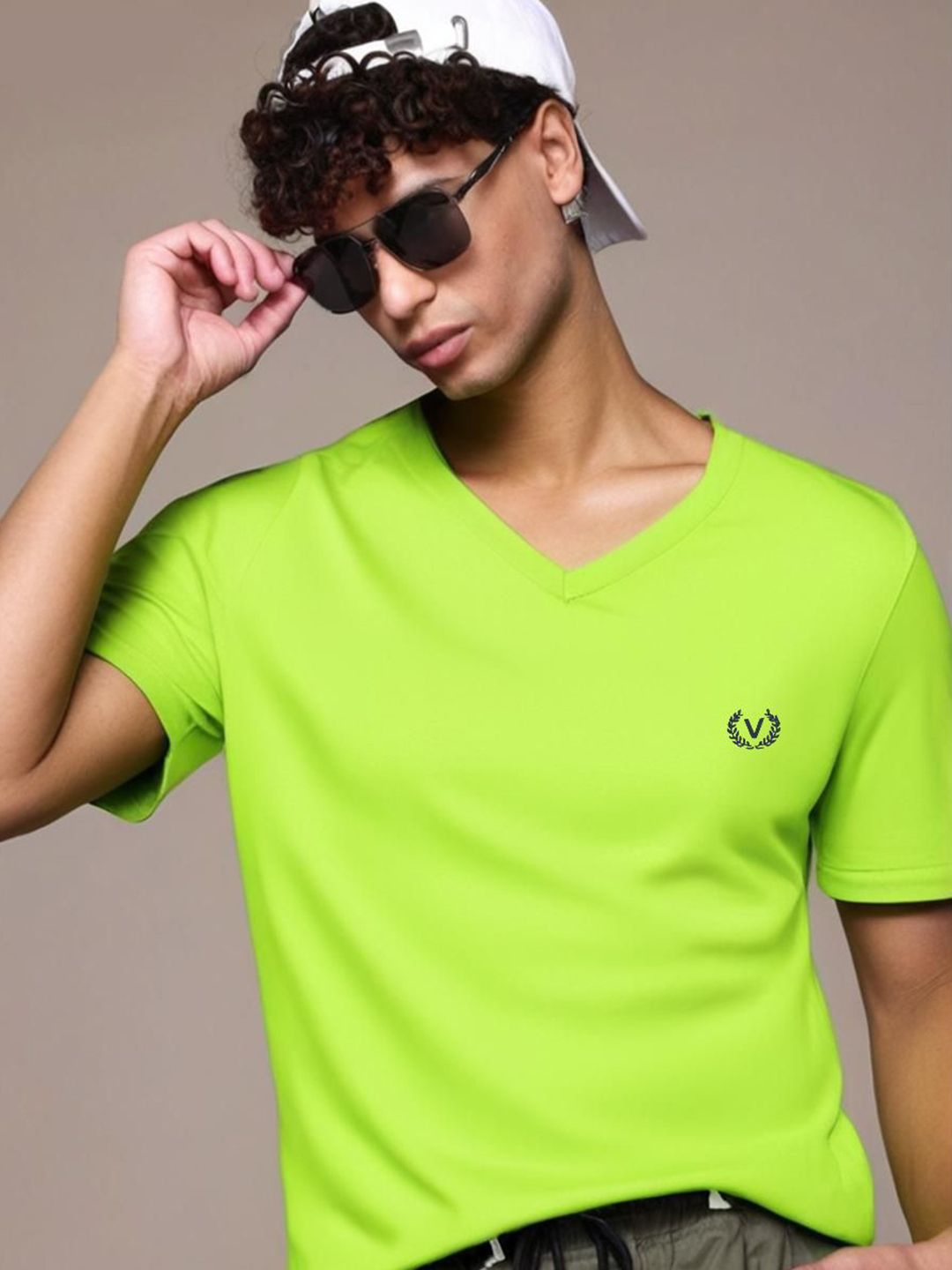 MACK JONNEY Men Solid V-Neck Cotton T-shirt