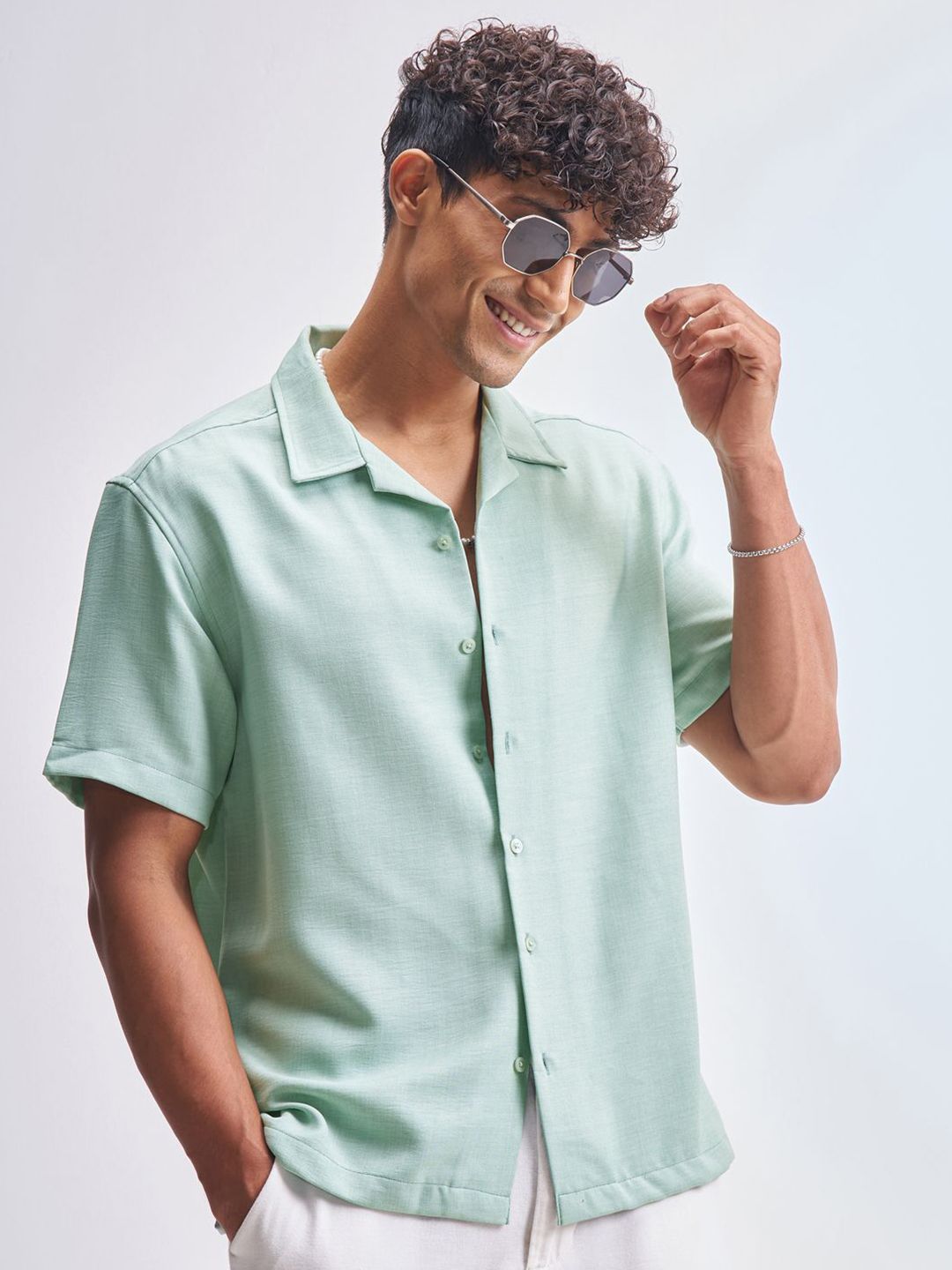HIGHLANDER Relaxed Fit Spread Collar Shirt