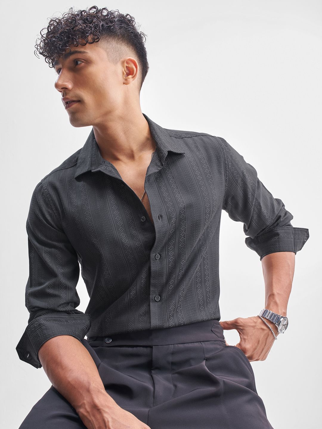 HIGHLANDER Men Slim Fit Textured Spread Collar Casual Shirt