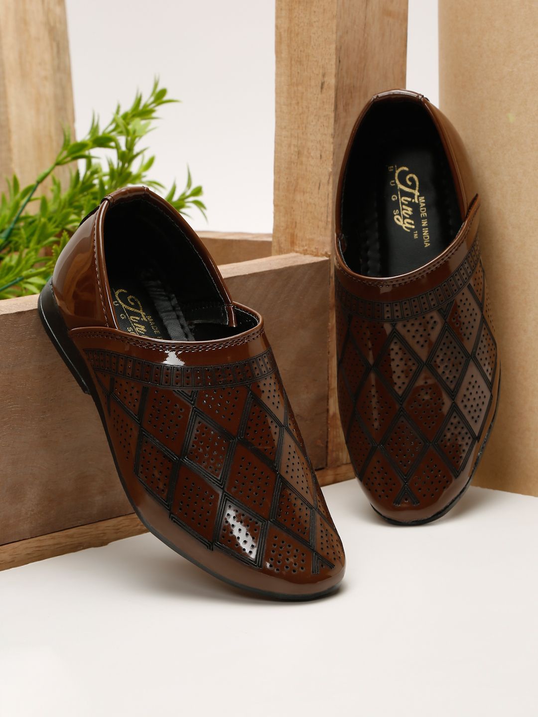 Buy Tan Shoes Online for Stylish Everyday Fashion Looks