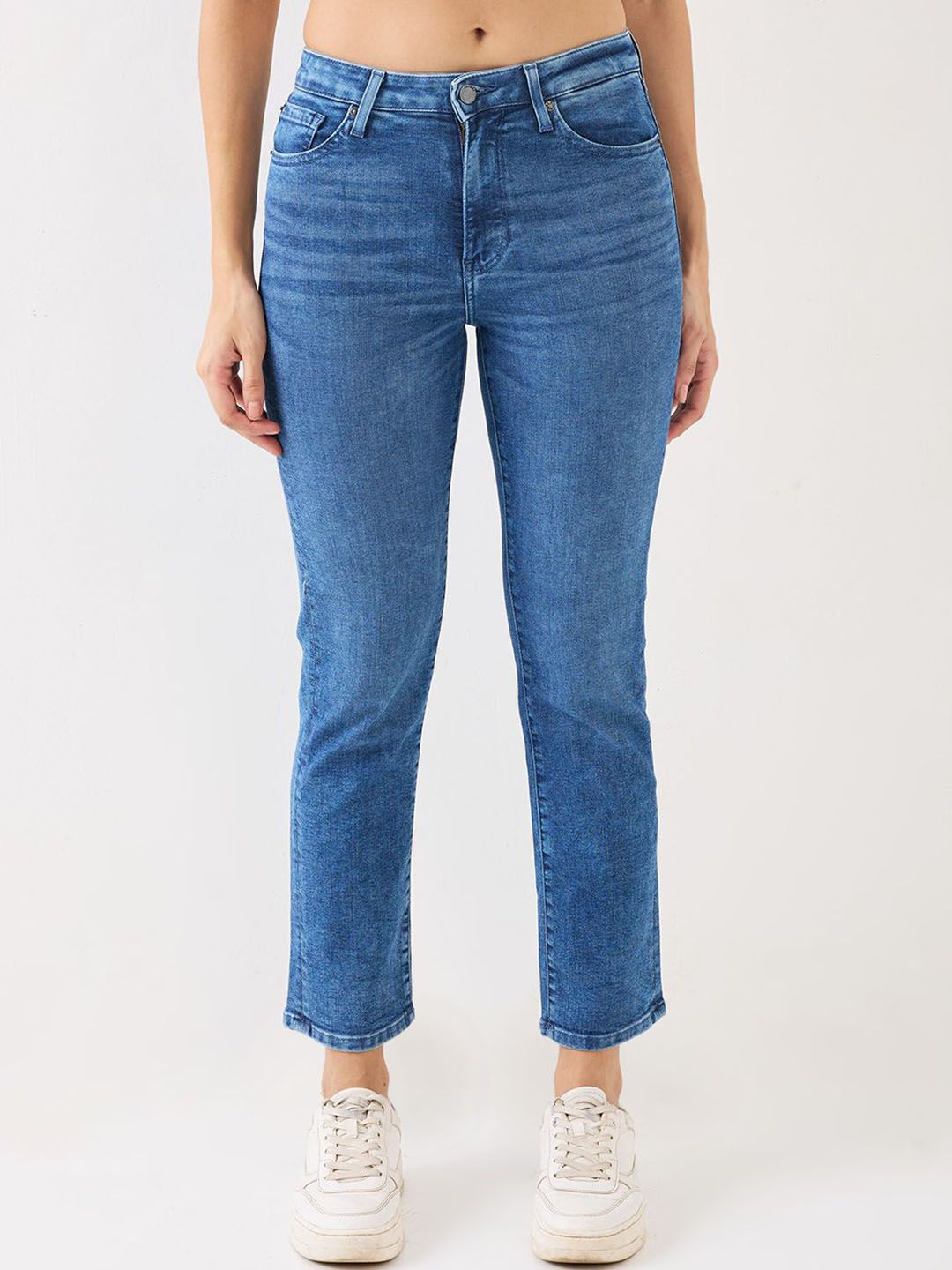 SPYKAR SPYKAR Women Slim Fit Mid-Rise Light Fade Cropped Stretchable Jeans