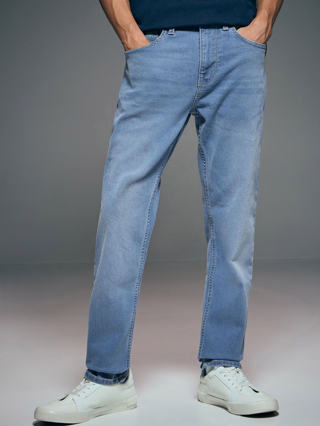Flying Machine Men Slim Fit Mid-Rise Light Fade Jeans
