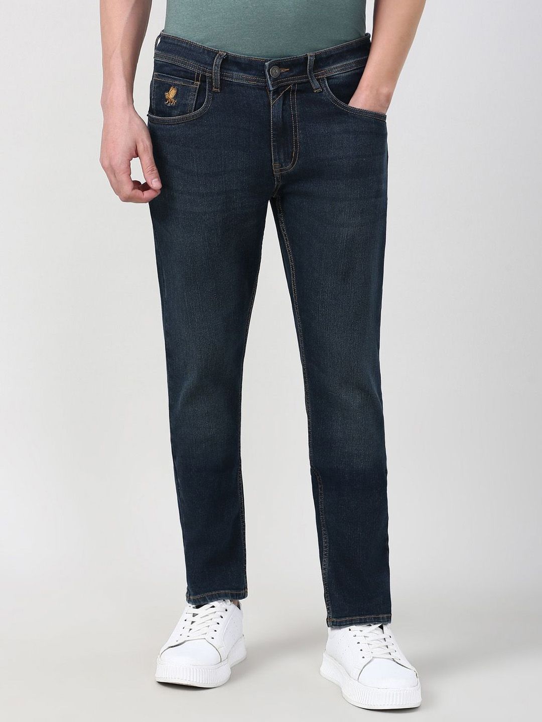 Peter England Casuals Men Slim Fit Mid-Rise Light Fade Jeans